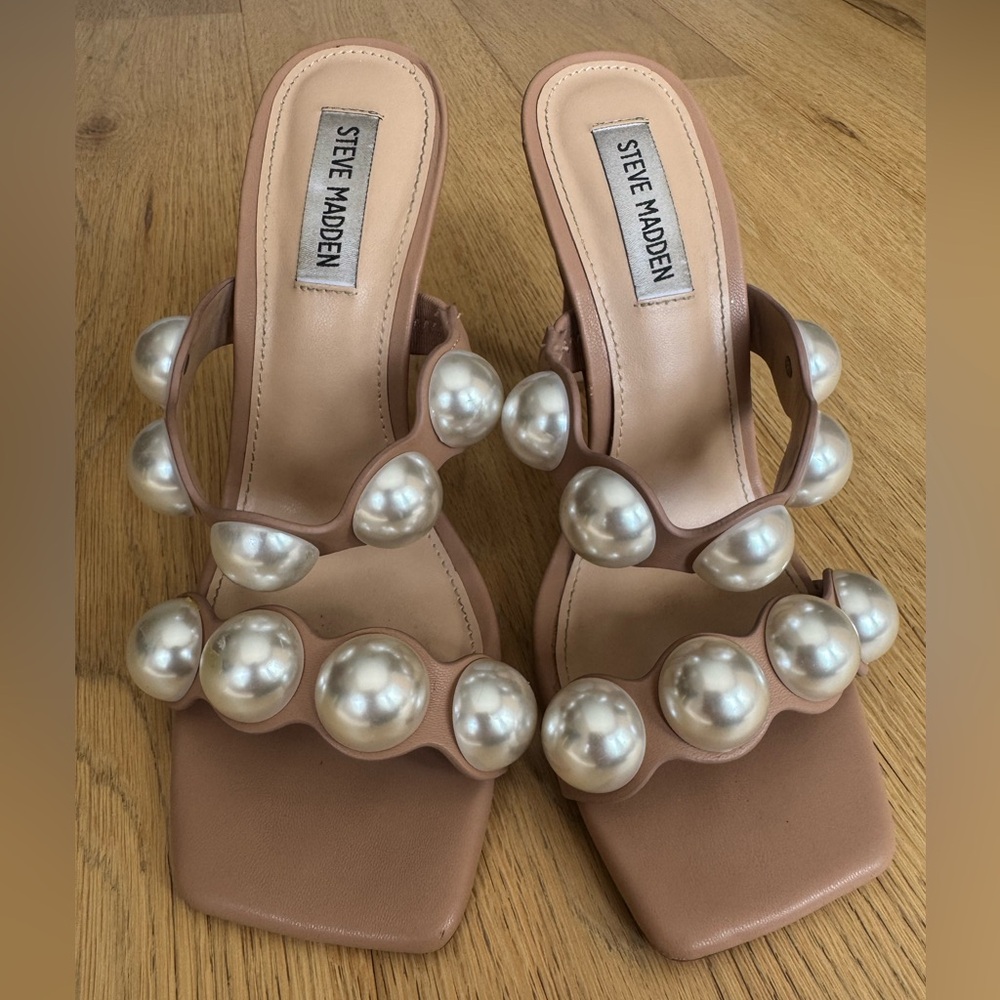Steve Madden Tan Heeled Sandals with Pearl Embellishments